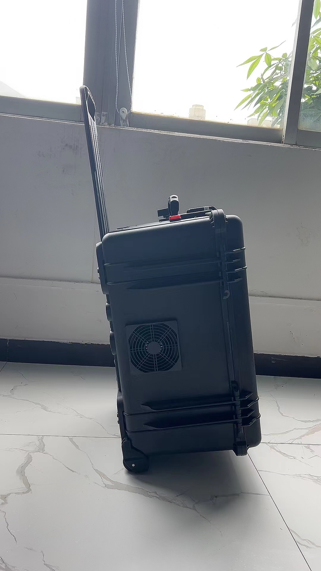 亭湖手拉箱型移动通信干扰器